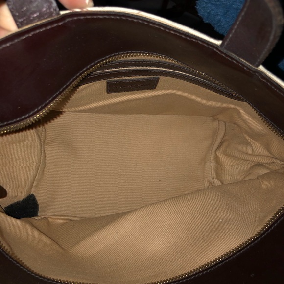 J&M Davidson Chic Designer Tote with Elegant Accents - Picture 6 of 8